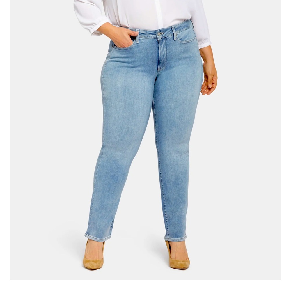 Women's Light Blue Jeans